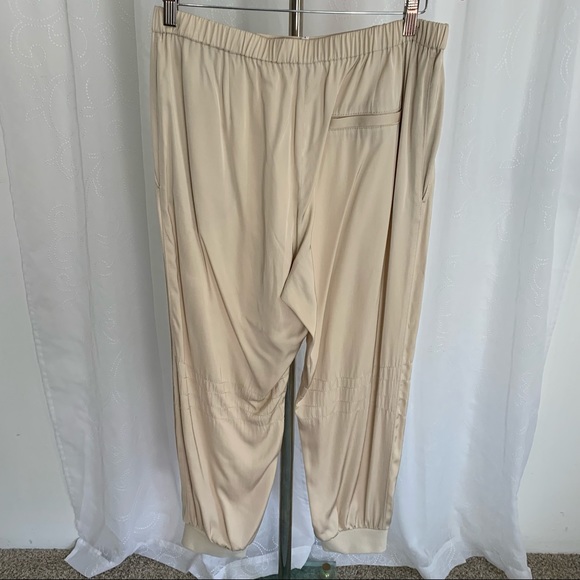 Dorothee Schumacher cream satin jogger pants - Picture 3 of 16